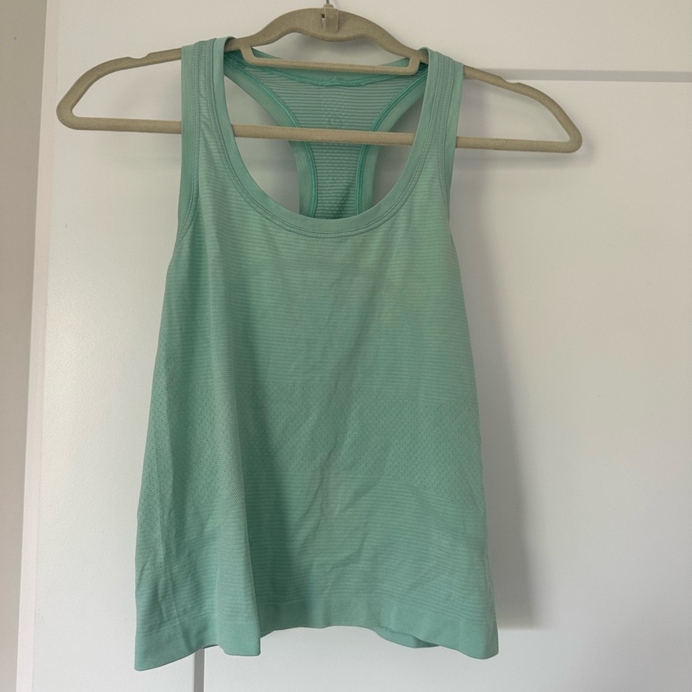 Lululemon tank
